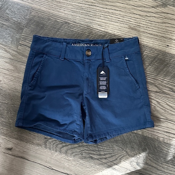 American Eagle Outfitters NWT midi low rise Blue Shorts women’s size 6 - Picture 1 of 10